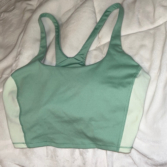 All in motion workout crop top - Picture 4 of 5